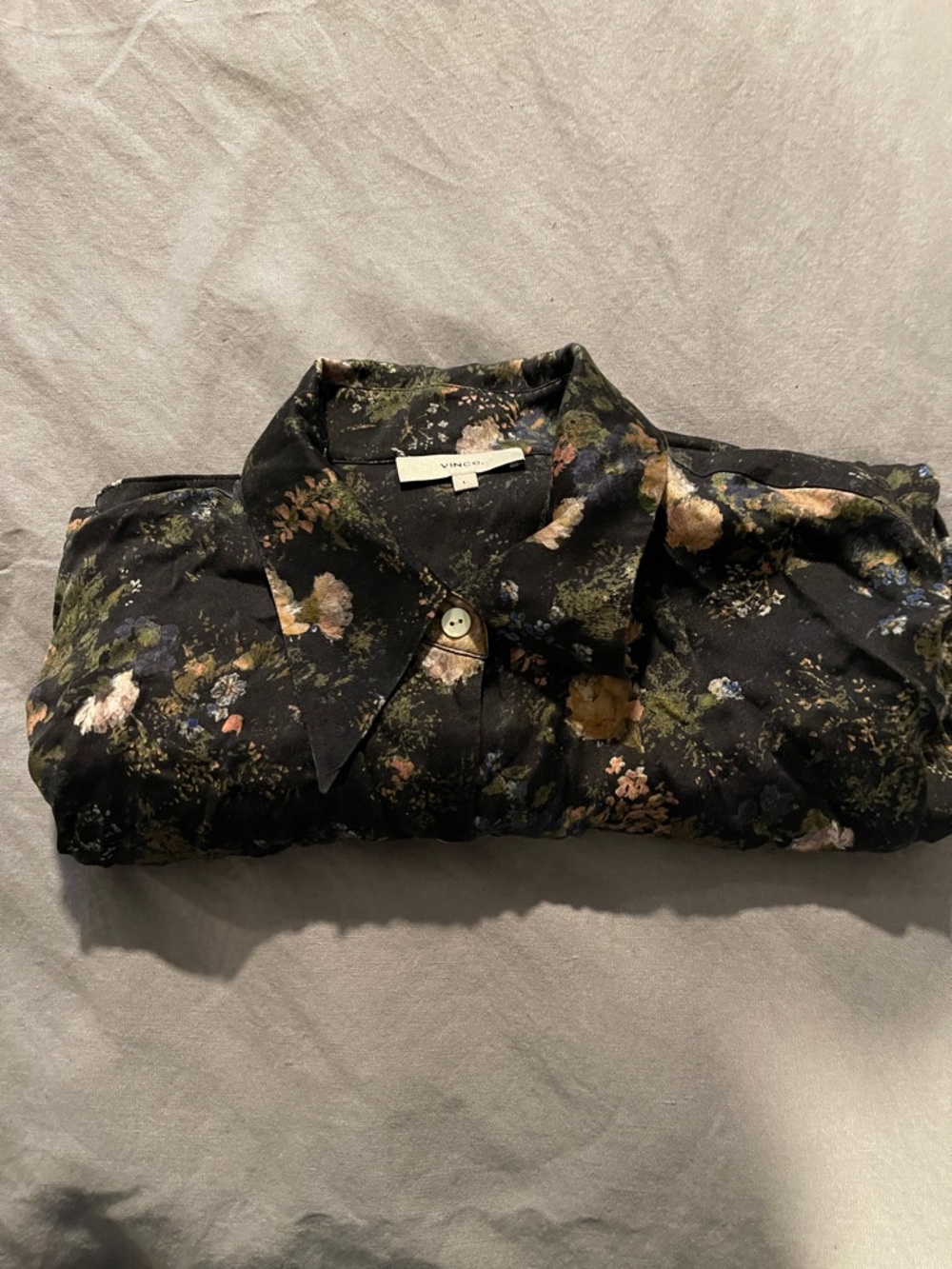 VINCE silk blouse - Picture 9 of 9